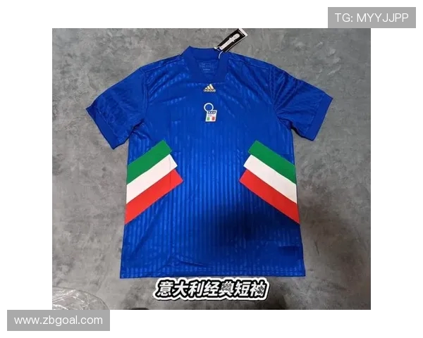 围绕印有足球标志的短袖设计其流行风格与运动魅力趋势探讨篇 围绕印有足球标志的短袖设计其流行风格与运动魅力趋势探讨篇